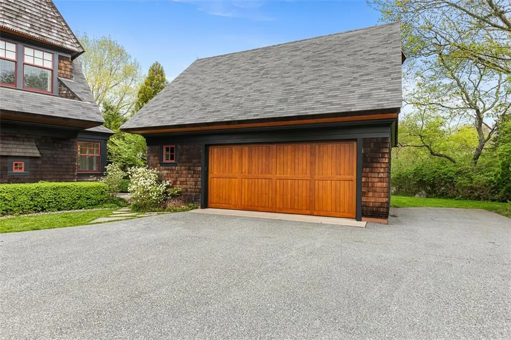 25 Walnut Street Jamestown RI 02835