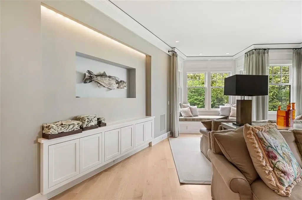 25 Walnut Street Jamestown RI 02835