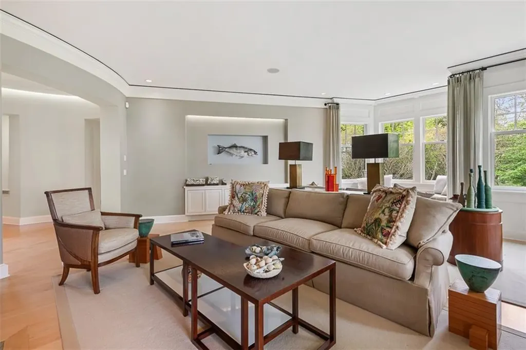 25 Walnut Street Jamestown RI 02835