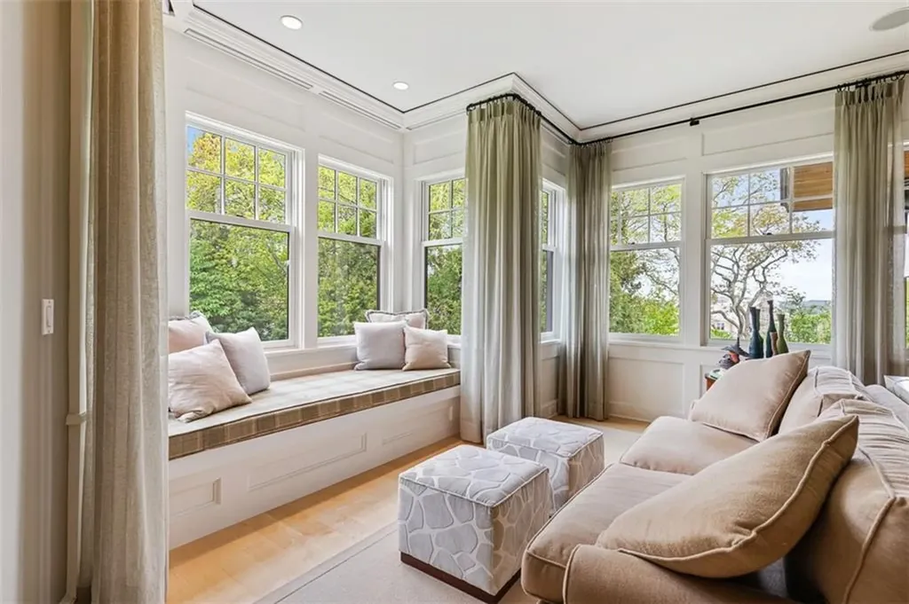 25 Walnut Street Jamestown RI 02835