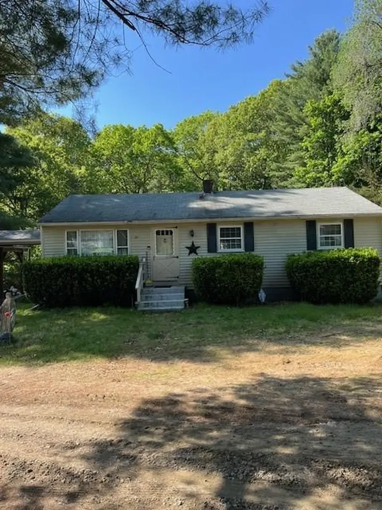 31 Winsor Avenue Johnston RI 02919