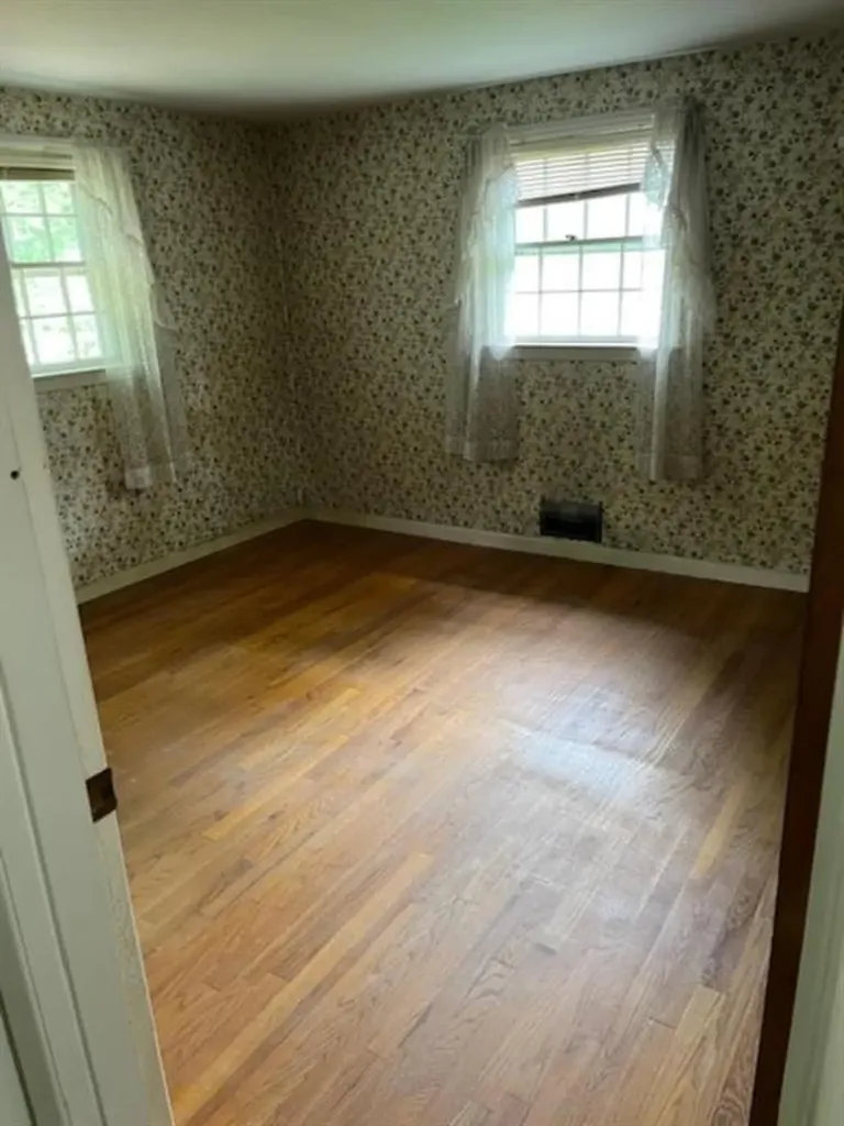 31 Winsor Avenue Johnston RI 02919