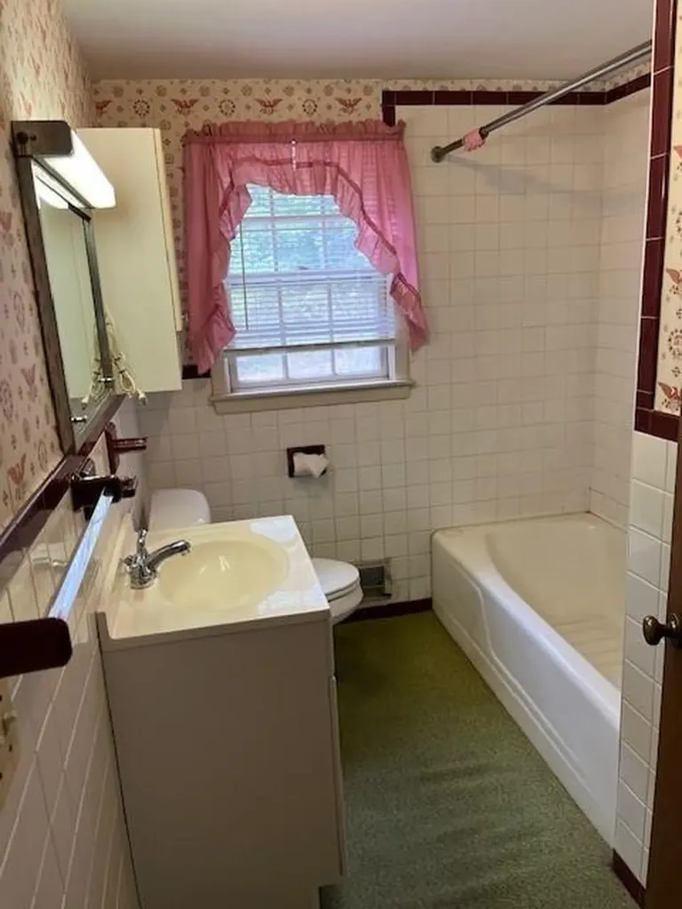 31 Winsor Avenue Johnston RI 02919