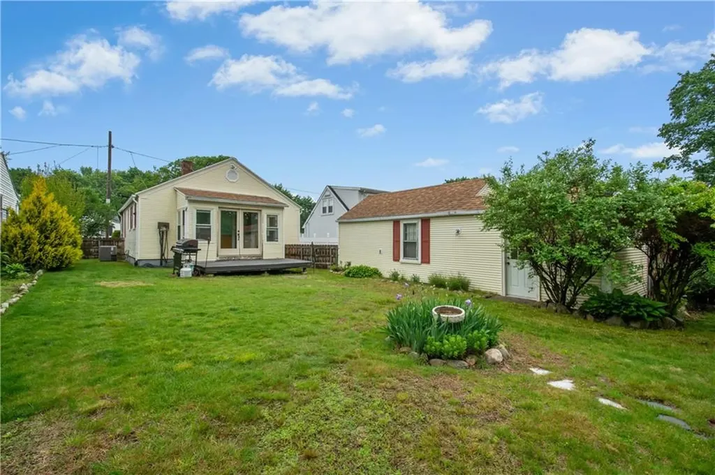 5 Irons Avenue Johnston RI 02919
