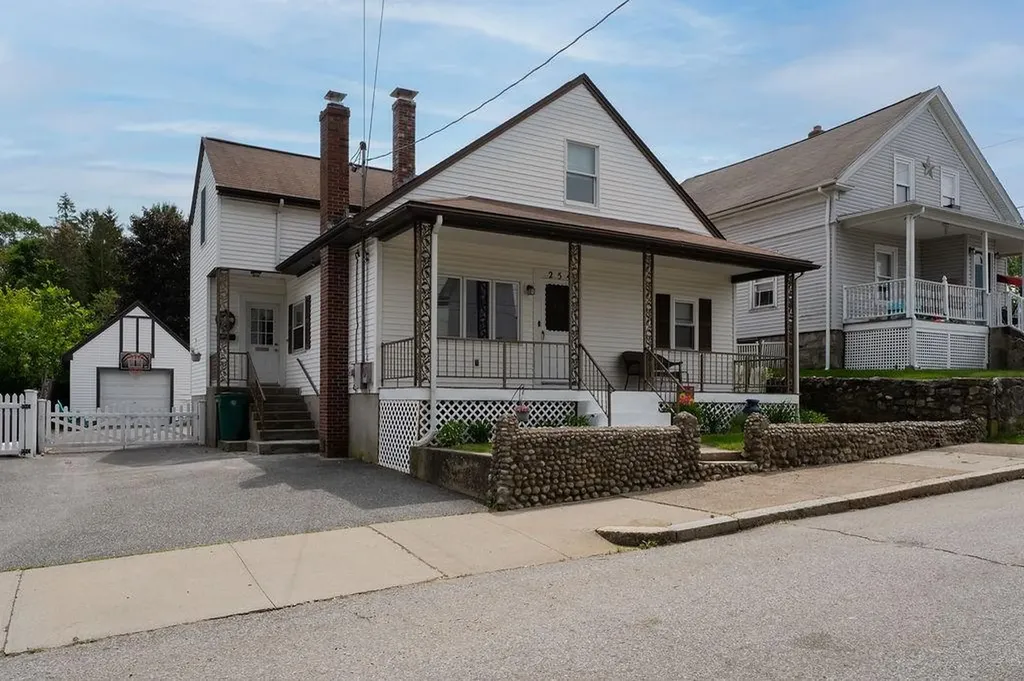 254 Jenckes Street Woonsocket RI 02895