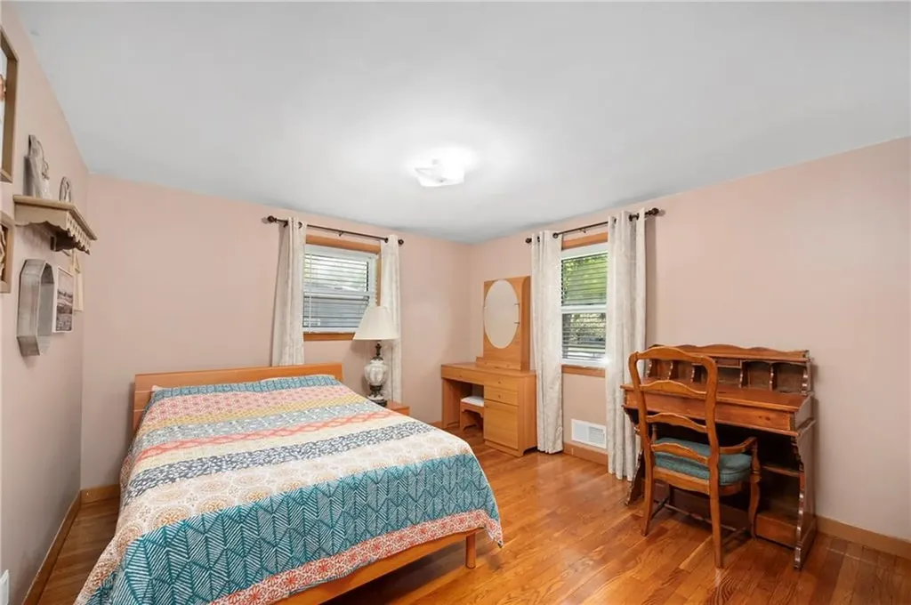 30 Grassmere Street Warwick RI 02889