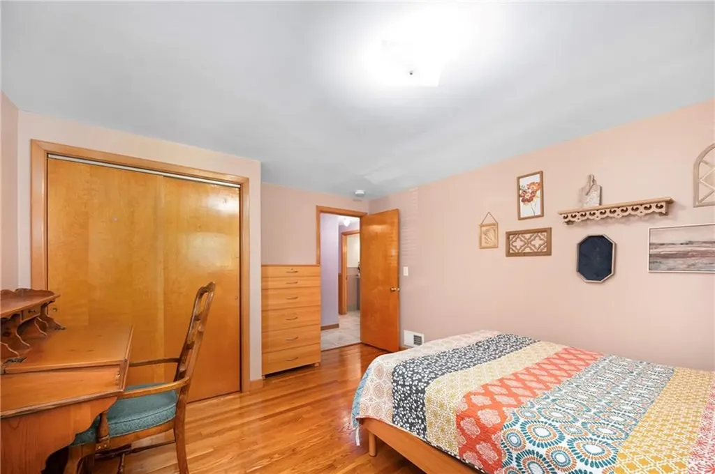 30 Grassmere Street Warwick RI 02889