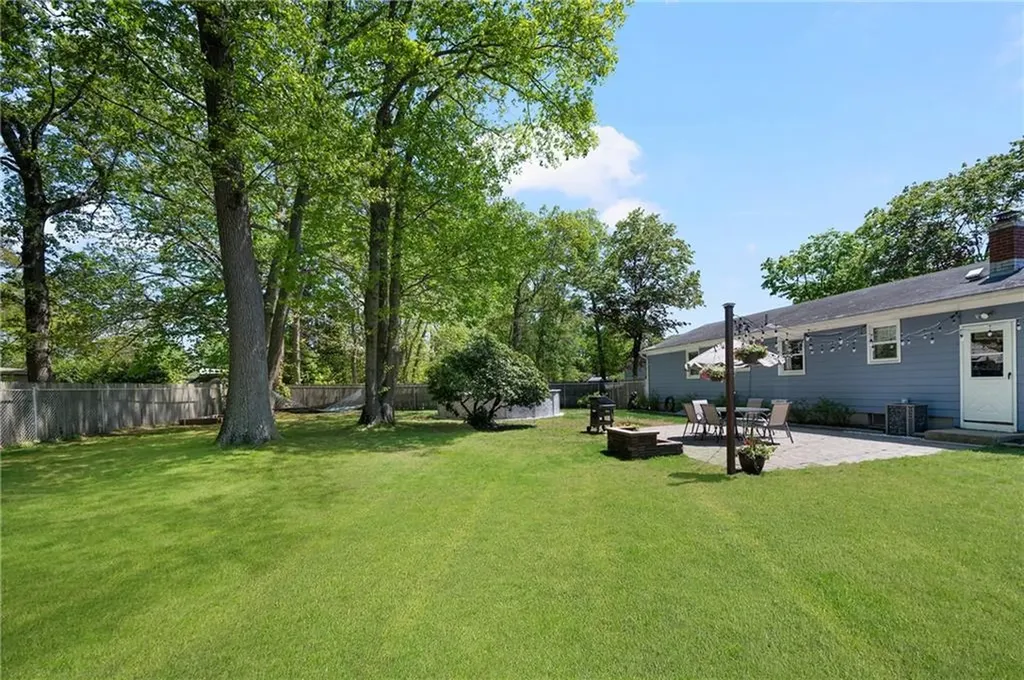 30 Grassmere Street Warwick RI 02889