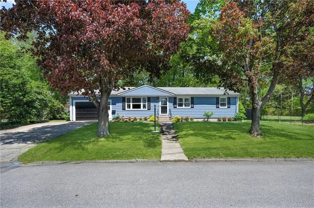 30 Grassmere Street Warwick RI 02889