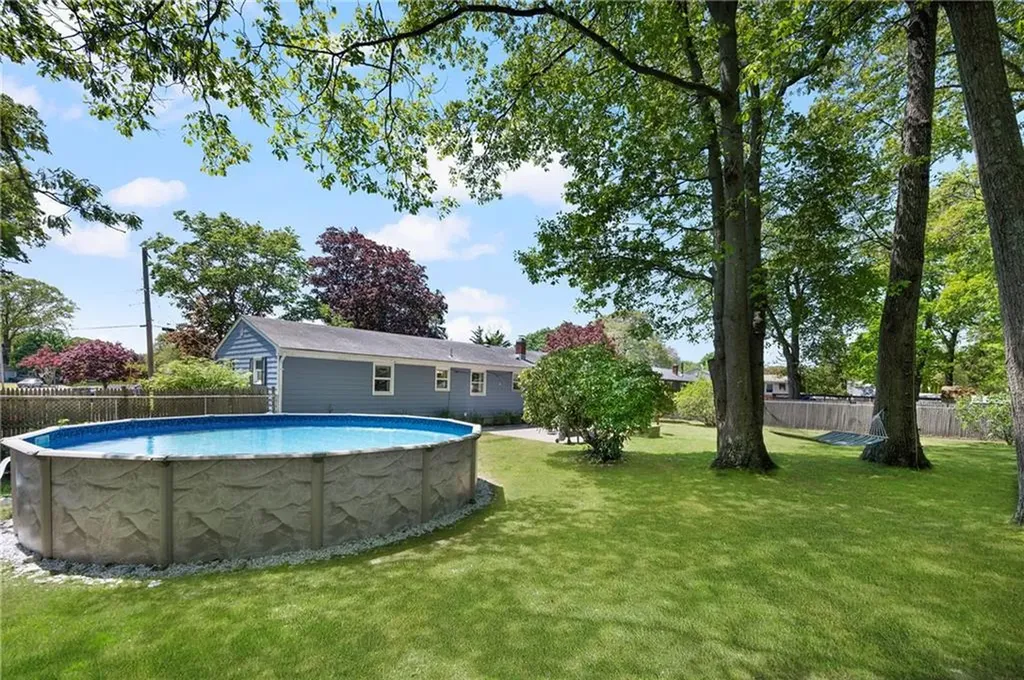 30 Grassmere Street Warwick RI 02889