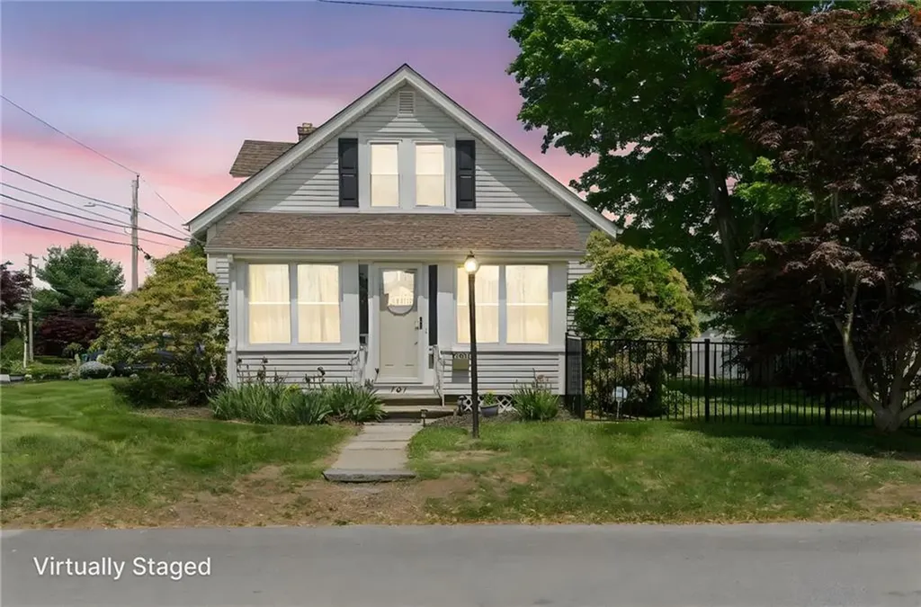 101 Chapmans Avenue Warwick RI 02886