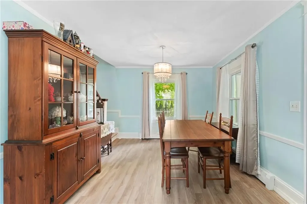 101 Chapmans Avenue Warwick RI 02886