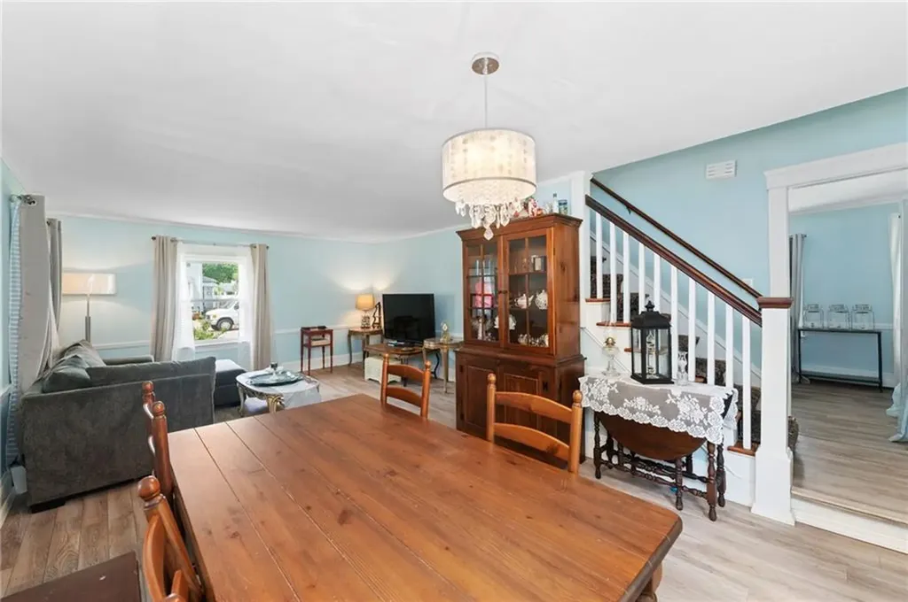 101 Chapmans Avenue Warwick RI 02886