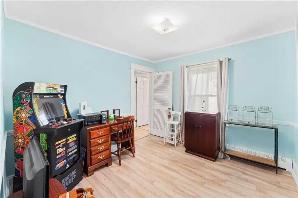 101 Chapmans Avenue Warwick RI 02886