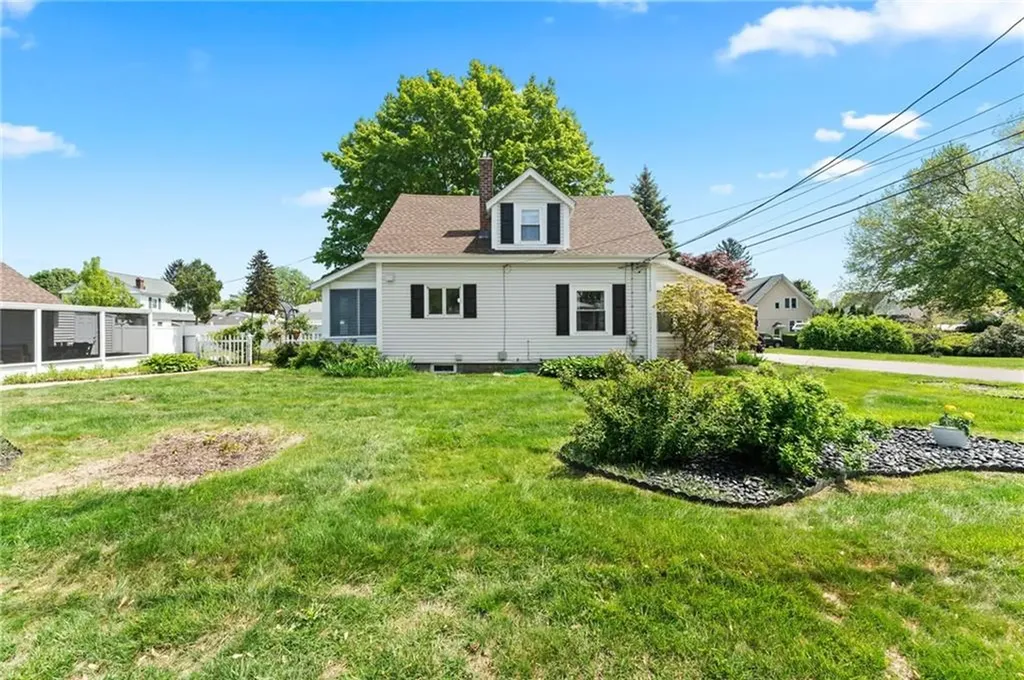 101 Chapmans Avenue Warwick RI 02886
