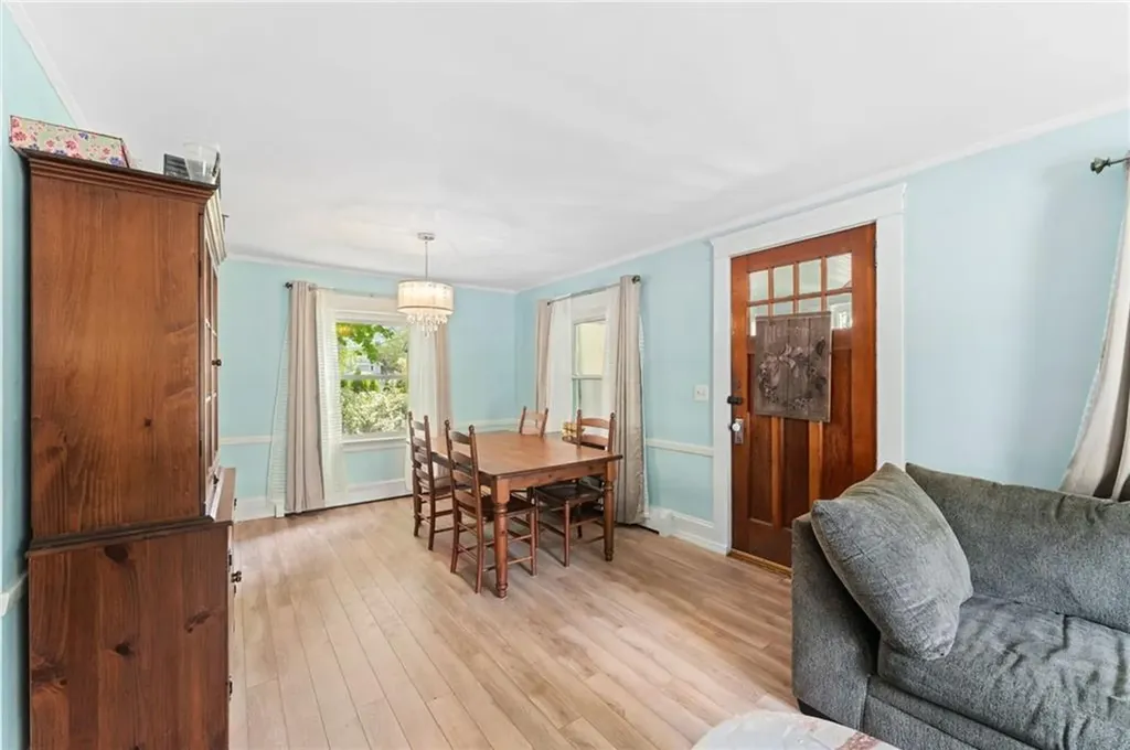 101 Chapmans Avenue Warwick RI 02886