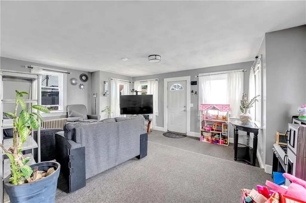103 Appleton Street Cranston RI 02910
