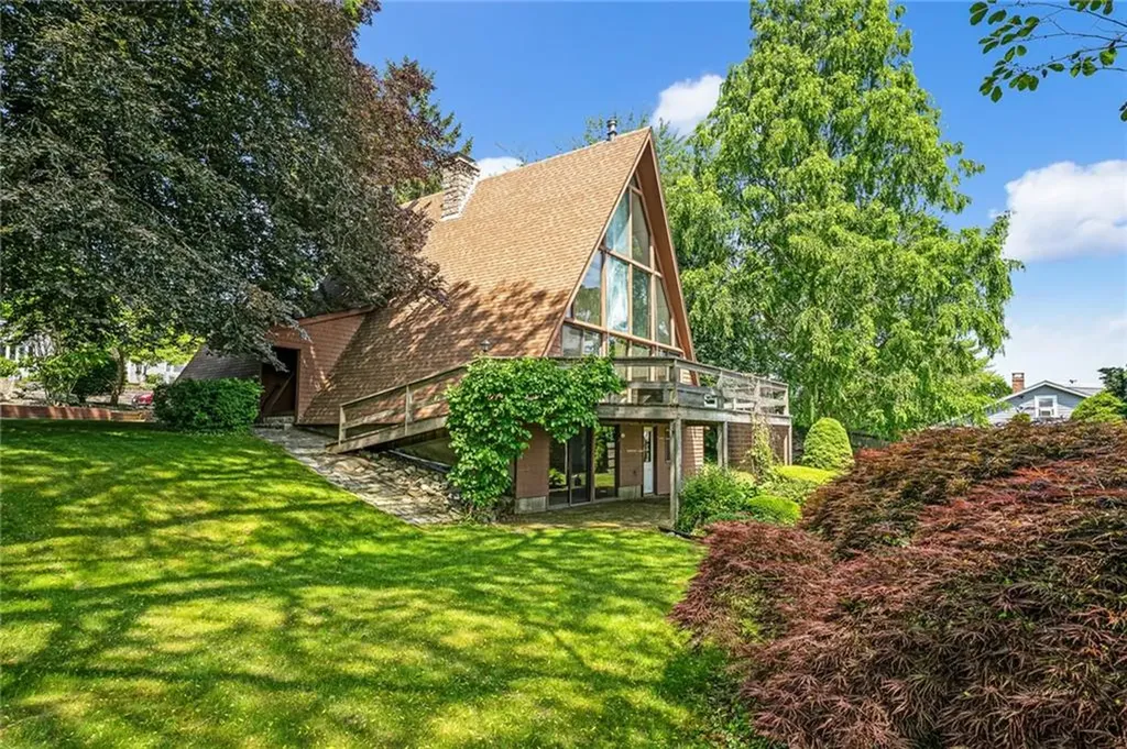29 Munro Avenue Warren RI 02885