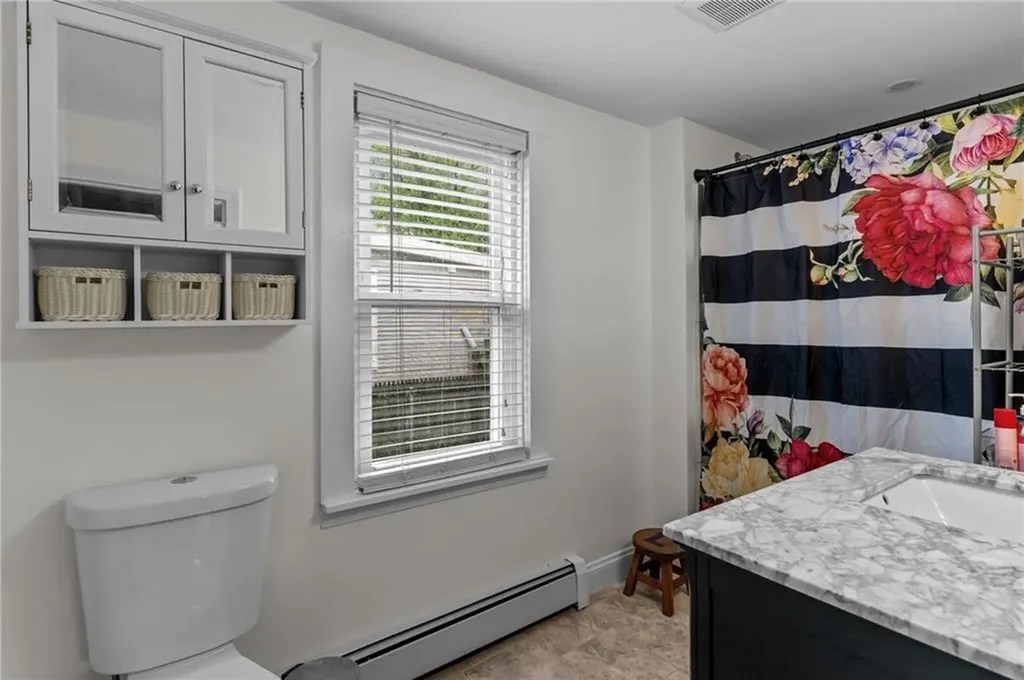 40 Glen Street East Providence RI 02915