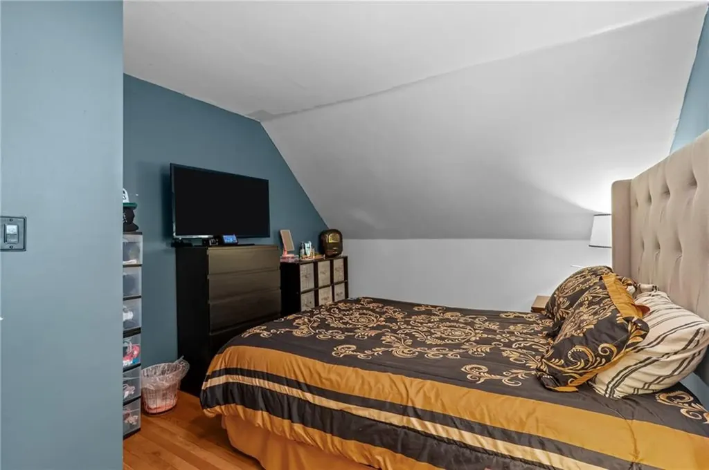 40 Glen Street East Providence RI 02915