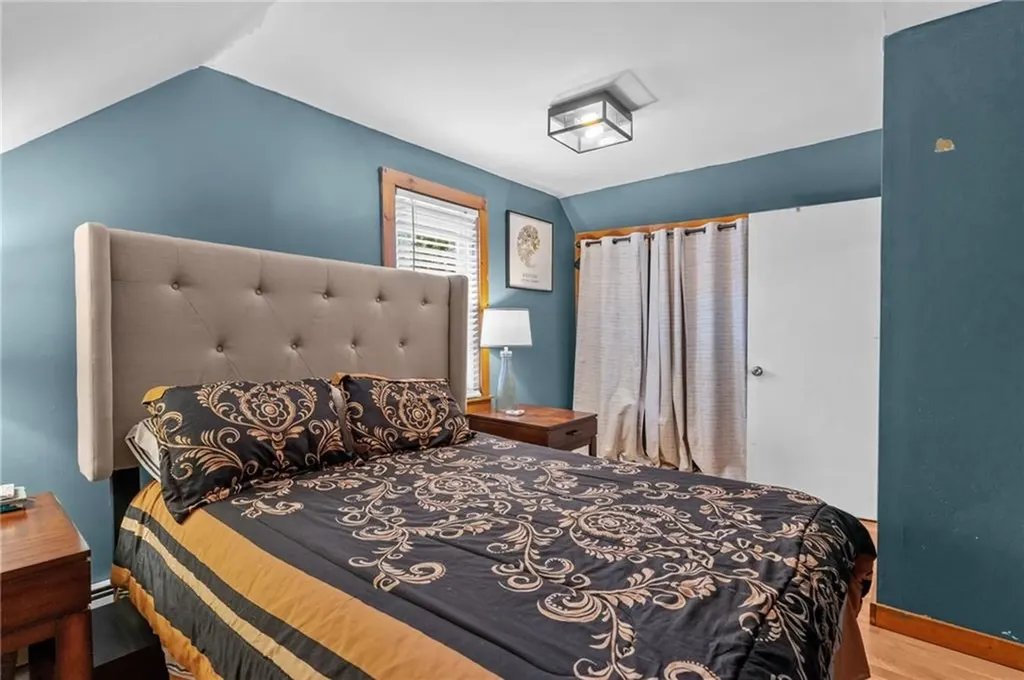 40 Glen Street East Providence RI 02915