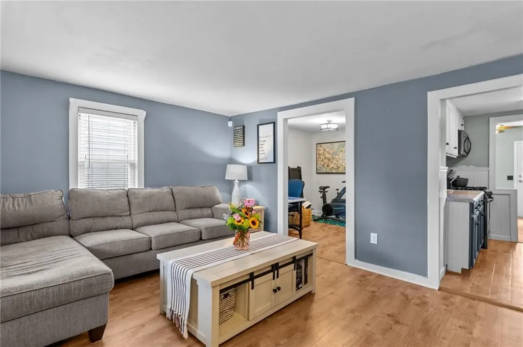 40 Glen Street East Providence RI 02915