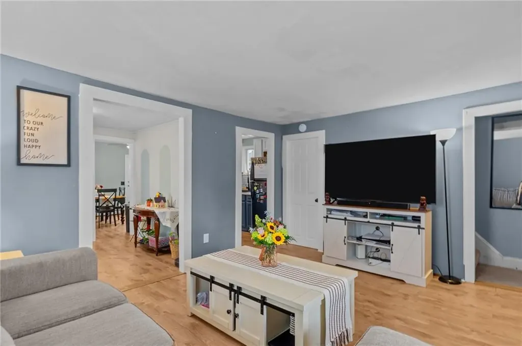 40 Glen Street East Providence RI 02915