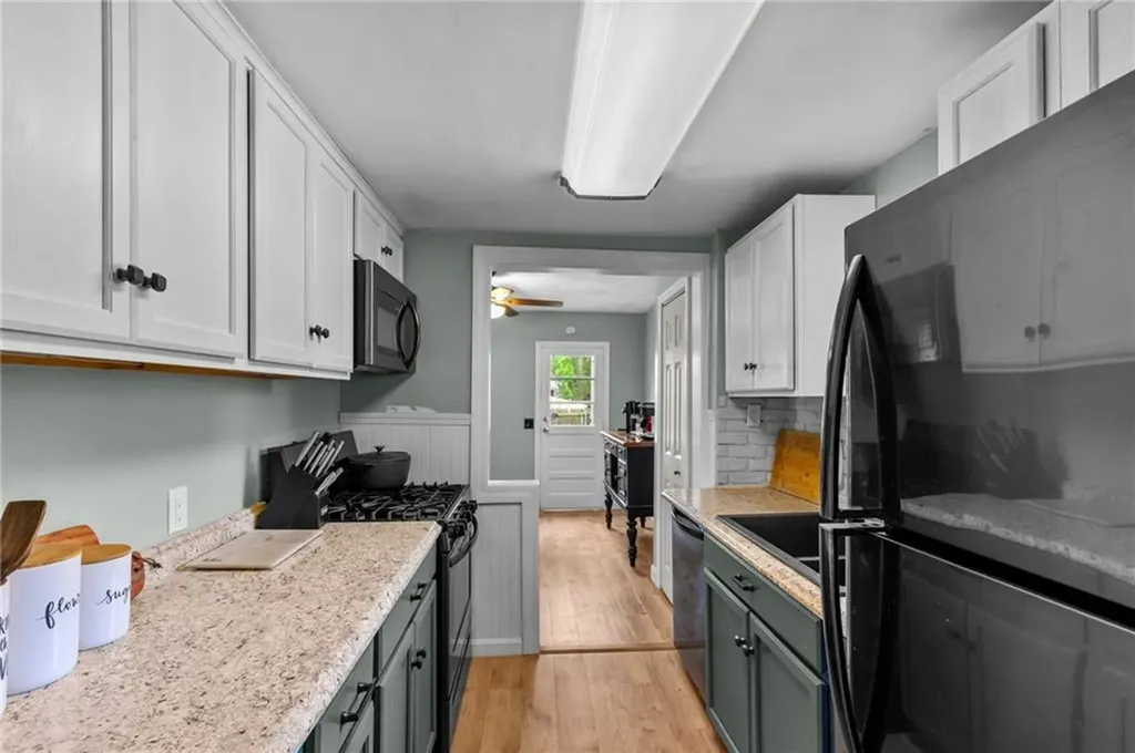 40 Glen Street East Providence RI 02915