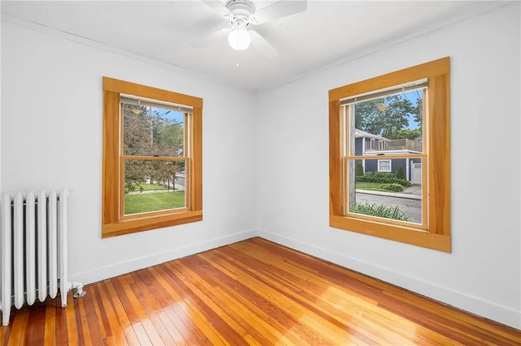 10 Curry Avenue Newport RI 02840