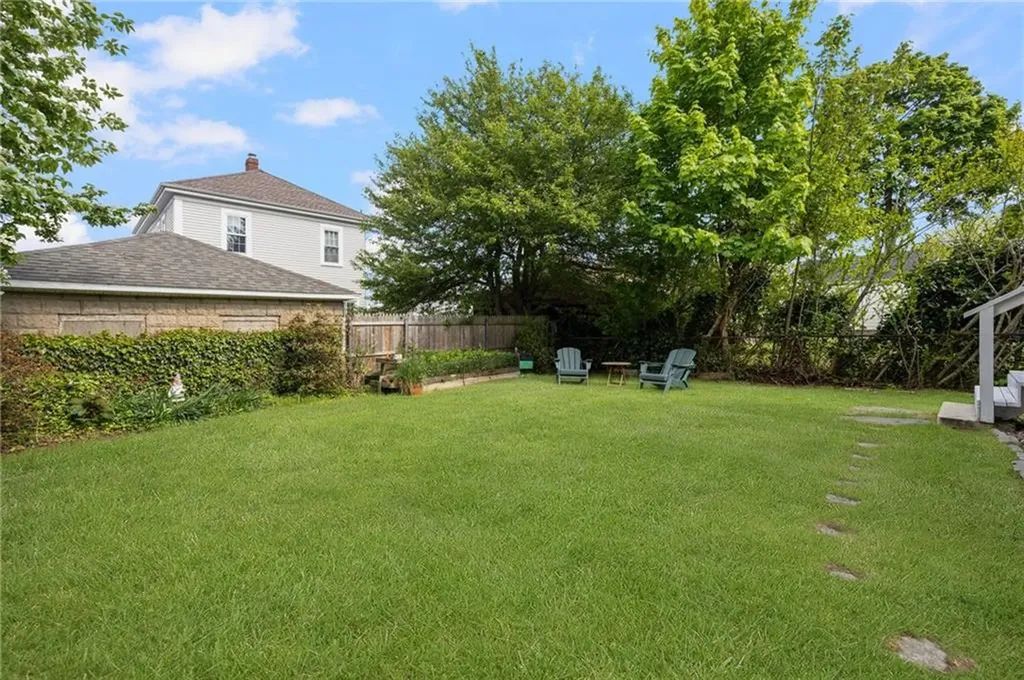 10 Curry Avenue Newport RI 02840