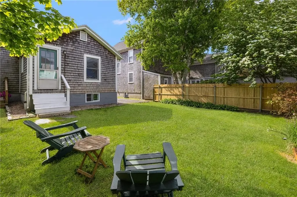 10 Curry Avenue Newport RI 02840