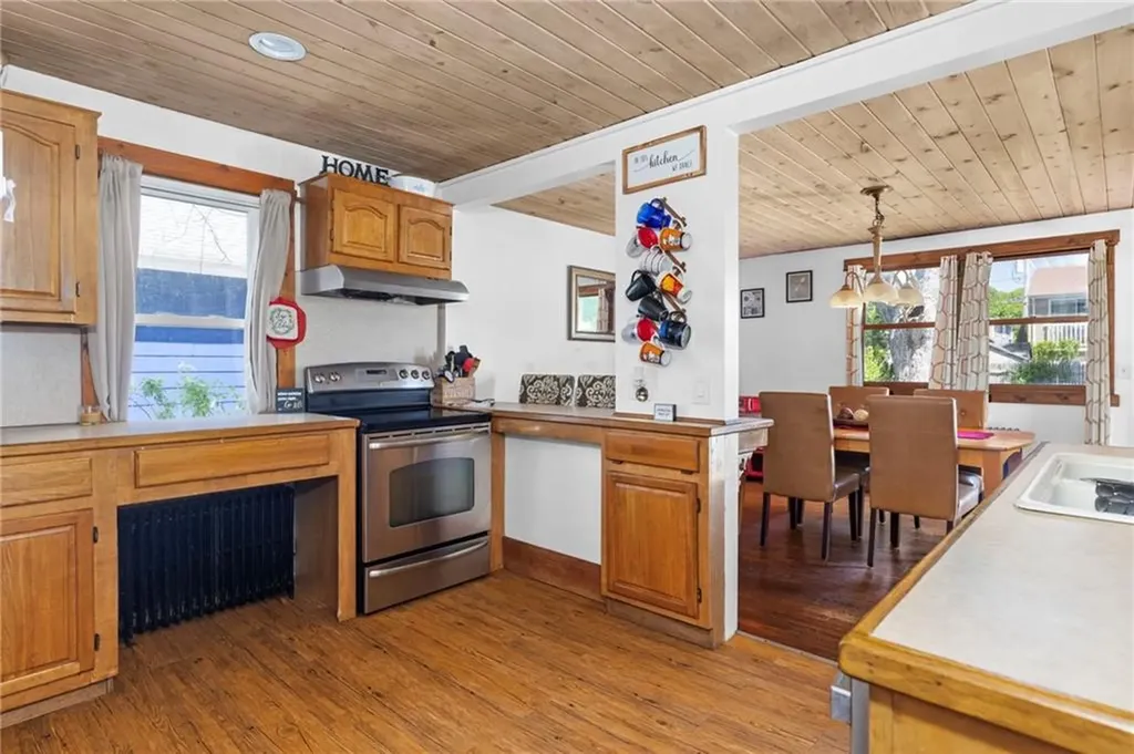 49 Bristol Avenue East Providence RI 02915