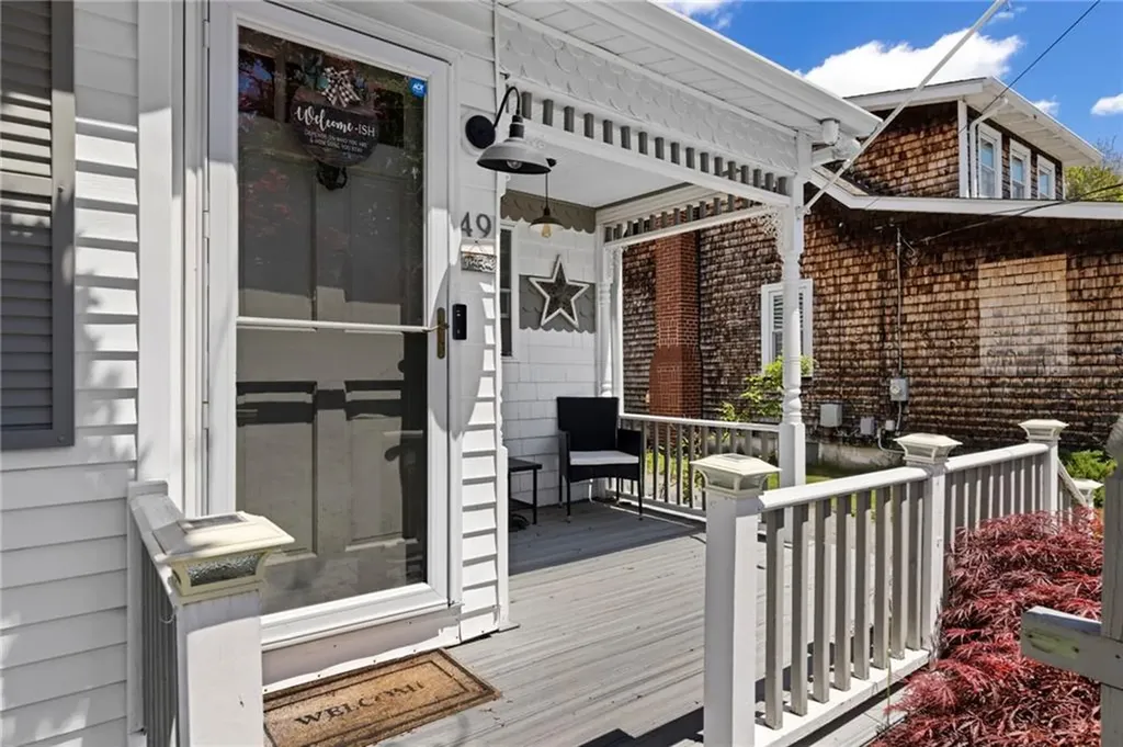 49 Bristol Avenue East Providence RI 02915