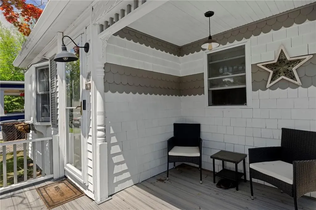 49 Bristol Avenue East Providence RI 02915