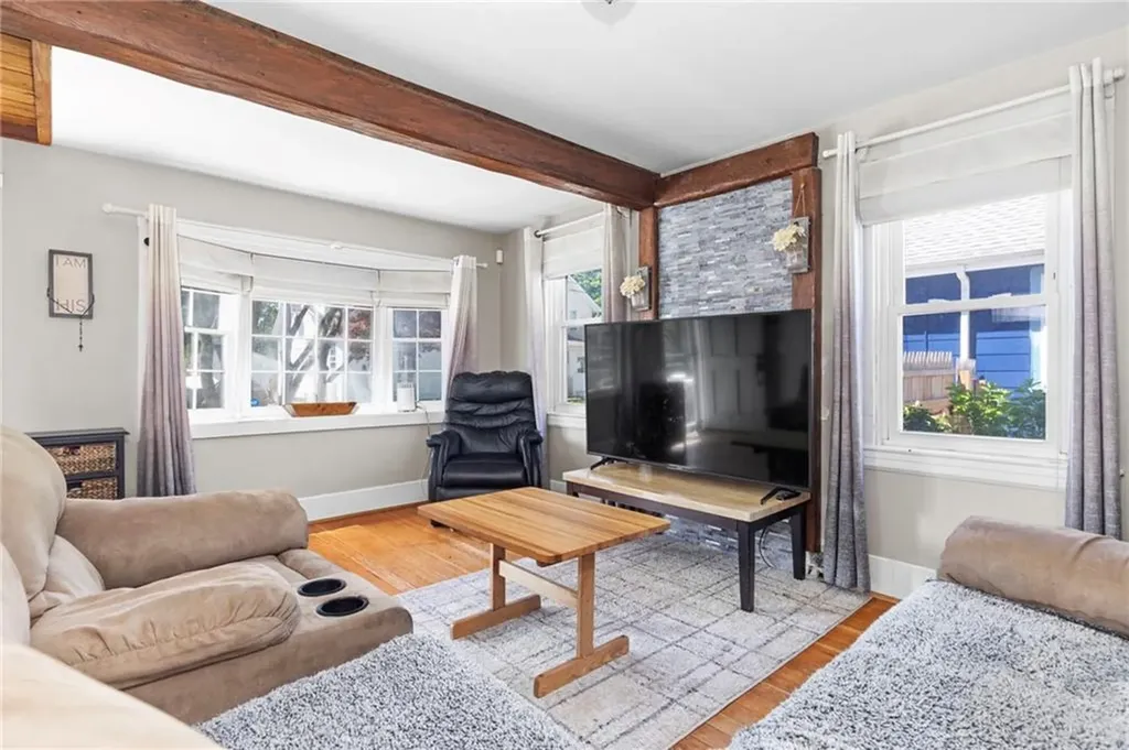 49 Bristol Avenue East Providence RI 02915