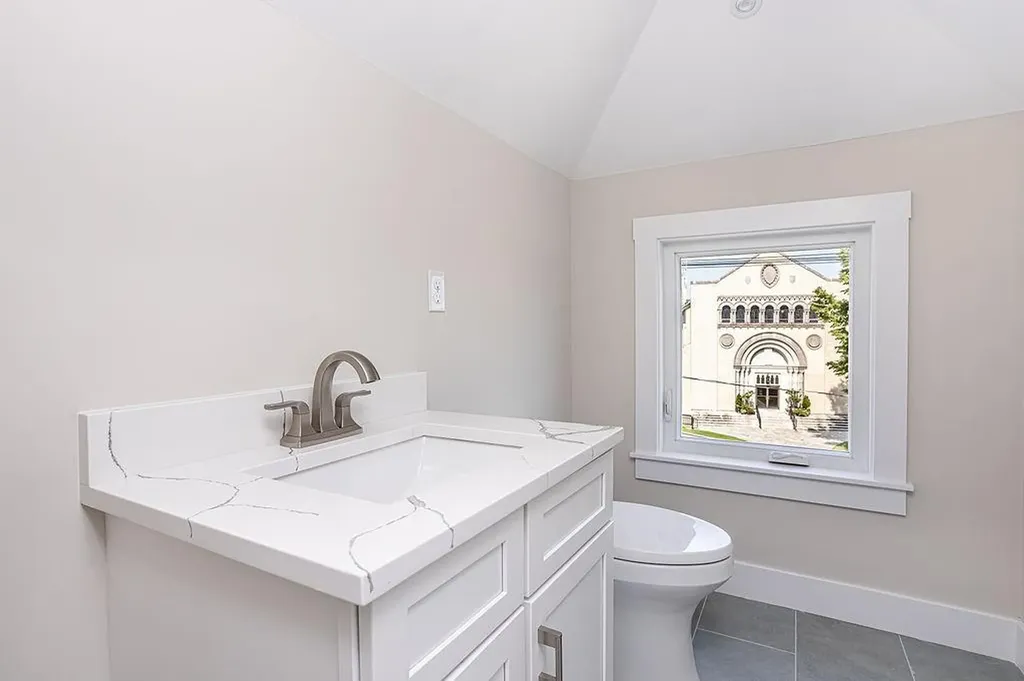 28 Carroll Avenue Newport RI 02840
