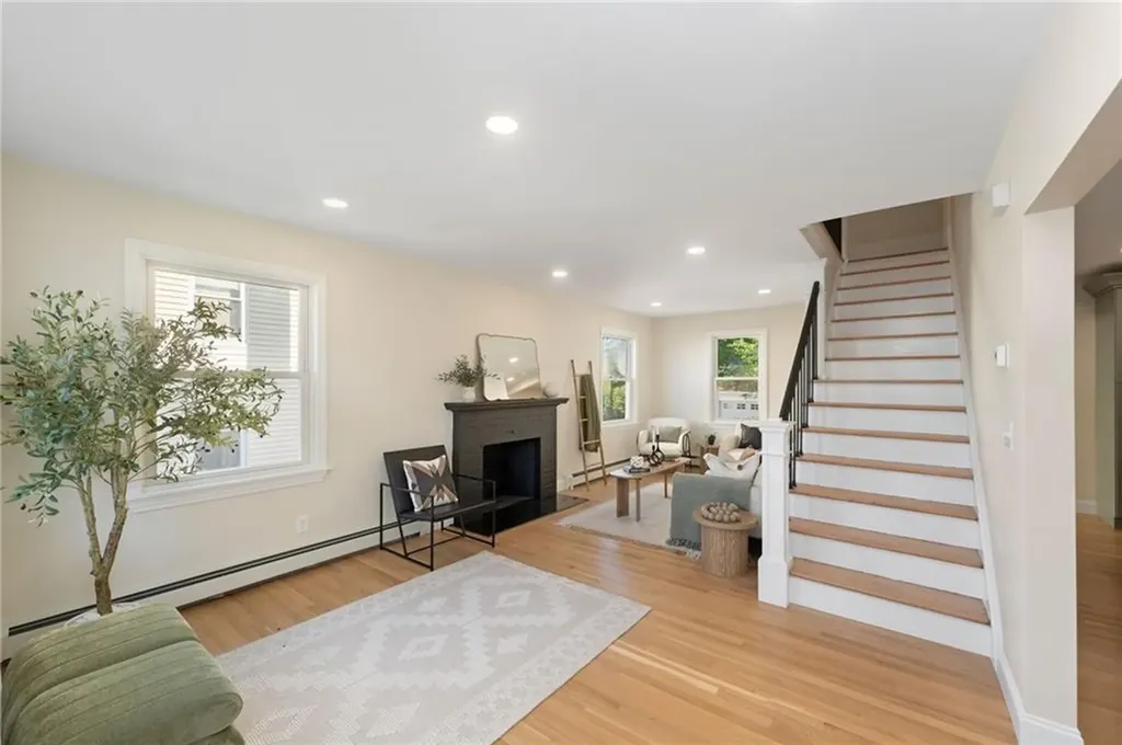 44 Clyde Street Pawtucket RI 02860