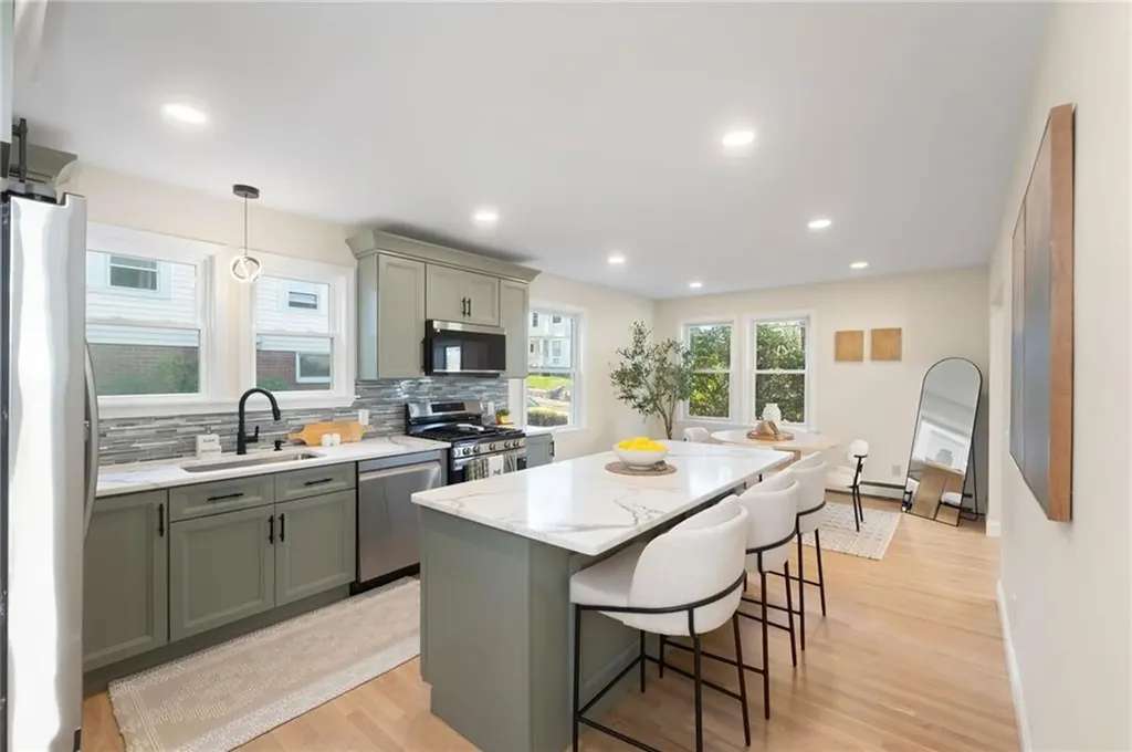 44 Clyde Street Pawtucket RI 02860