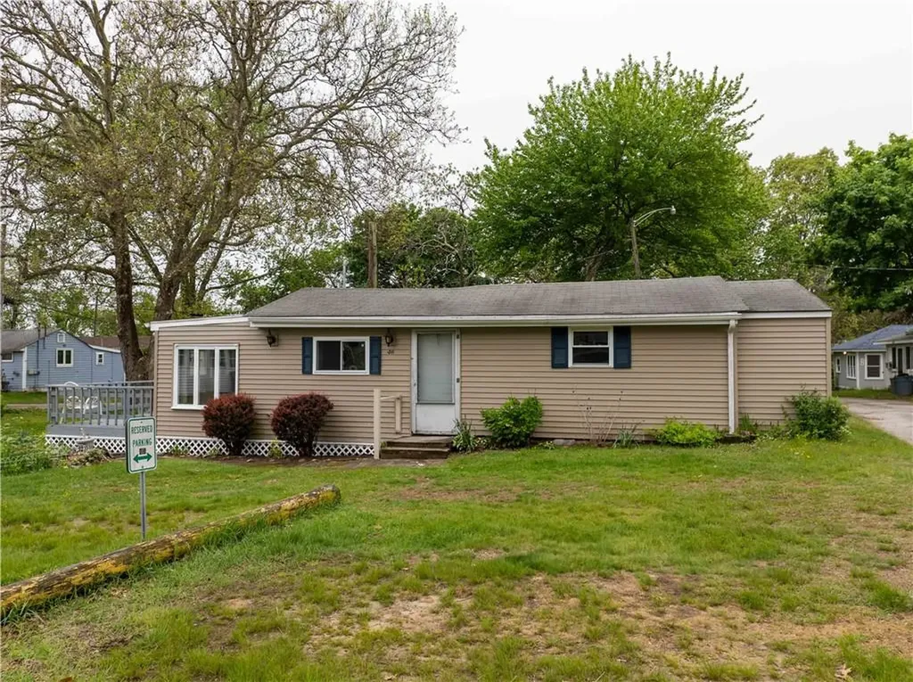 46 E Andrew Comstock Road Warwick RI 02886