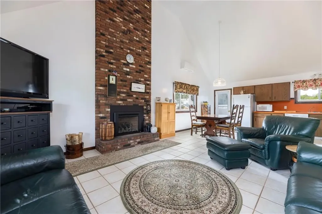 82 Uzzi Avenue Westerly RI 02891