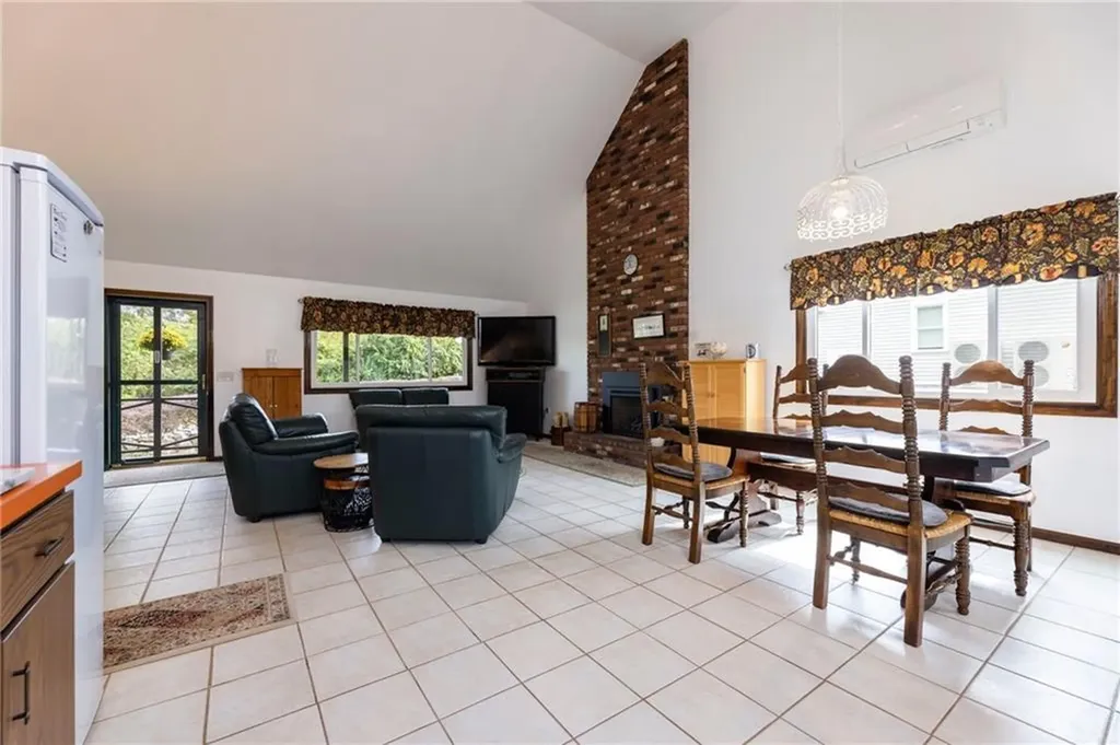 82 Uzzi Avenue Westerly RI 02891