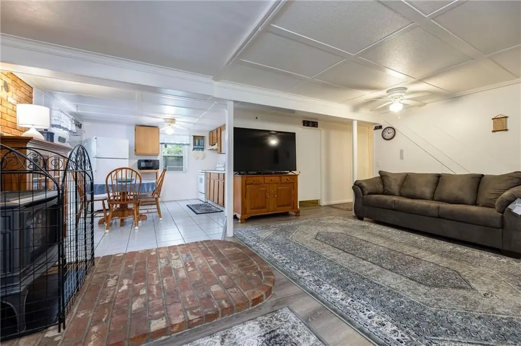 82 Uzzi Avenue Westerly RI 02891