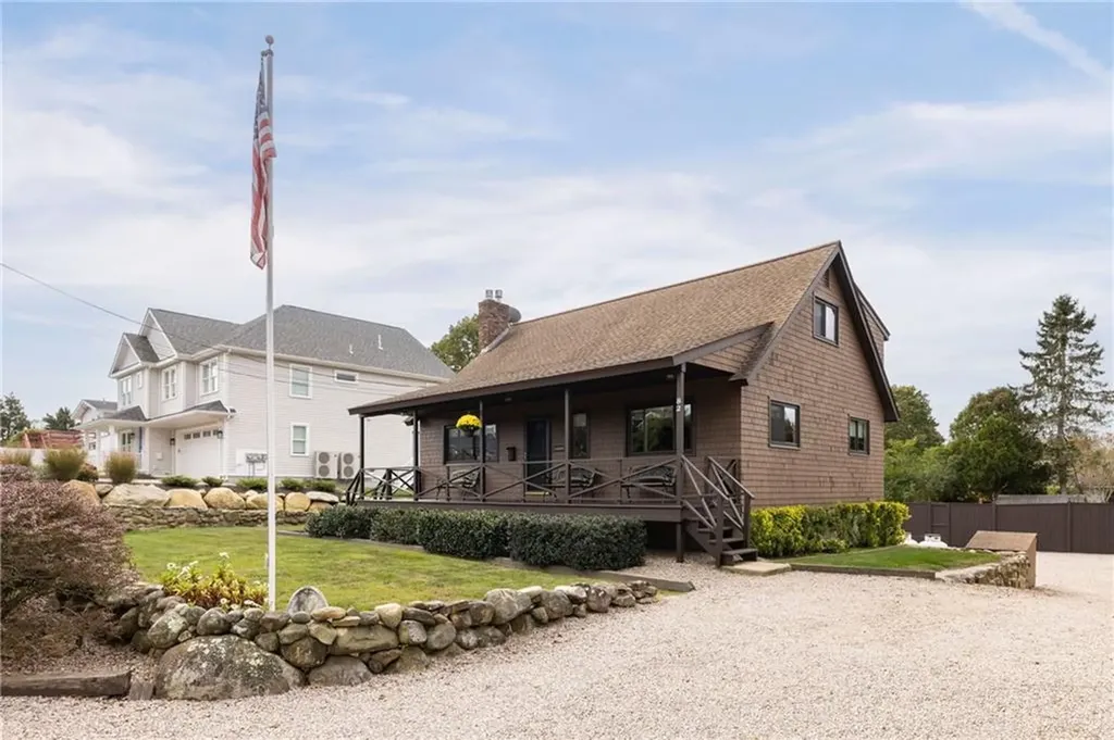 82 Uzzi Avenue Westerly RI 02891