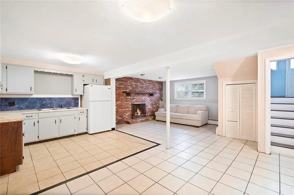 101 Hedley Avenue Johnston RI 02919