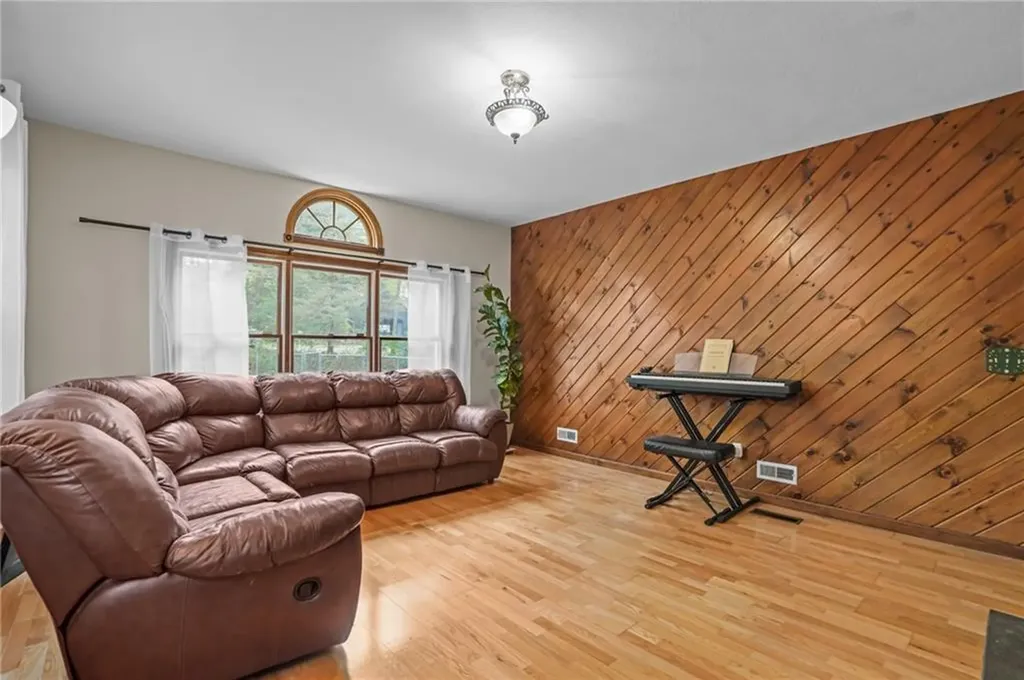 160 Sage Drive Warwick RI 02886