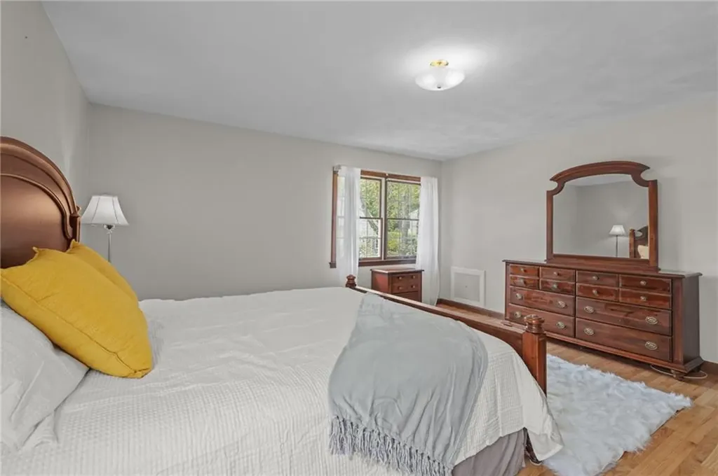 160 Sage Drive Warwick RI 02886