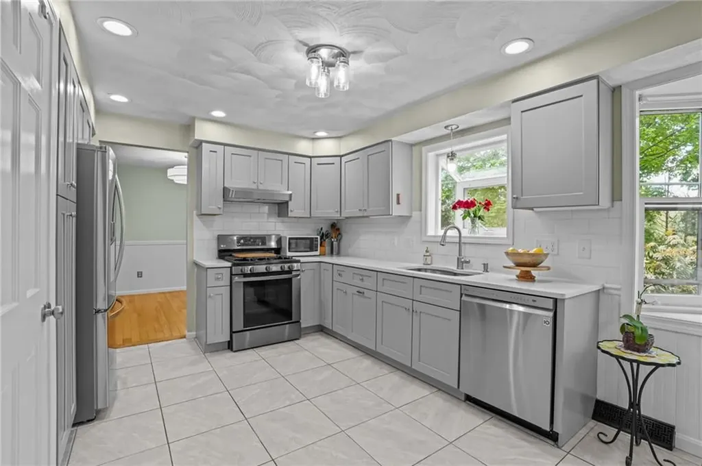 160 Sage Drive Warwick RI 02886