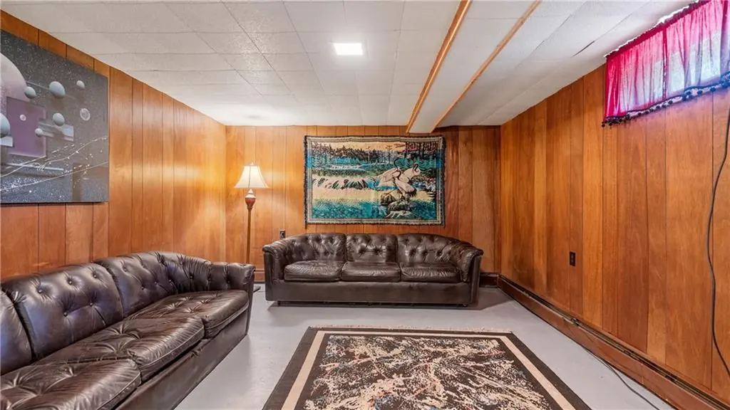 328 Magnolia Street Cranston RI 02910