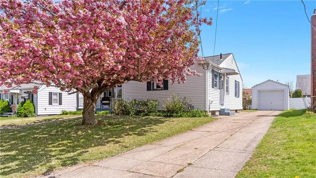 328 Magnolia Street Cranston RI 02910