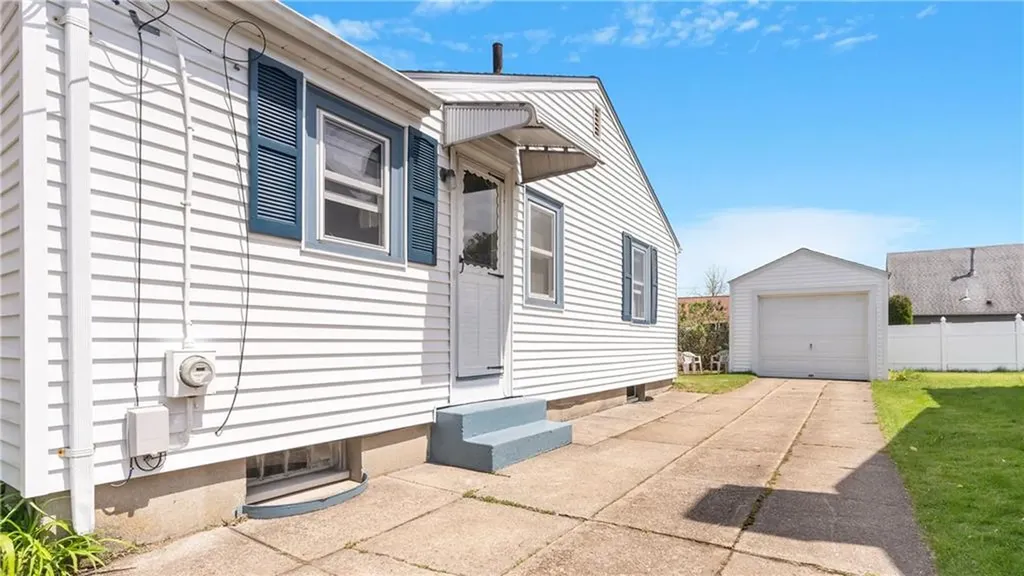 328 Magnolia Street Cranston RI 02910